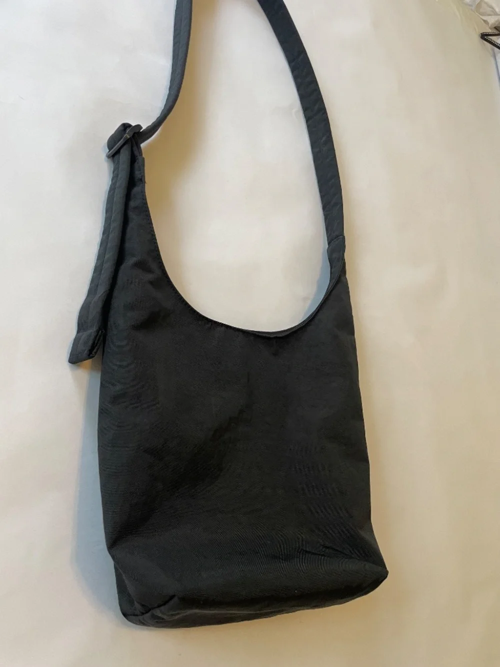 Baggu Small Nylon Sling Bag in Black, Adjustable Shoulder Purse
